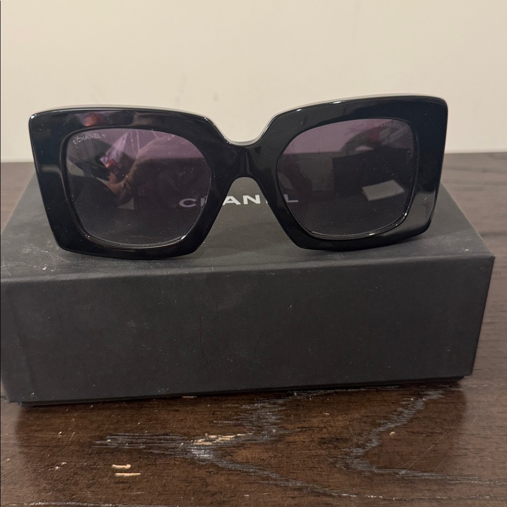 Rectangle Sunglasses Acetate Black & Pearl. Lense… - image 2